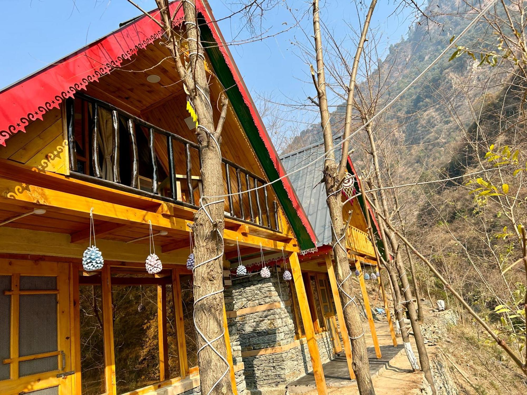 Sainj Riverside Cottages المظهر الخارجي الصورة